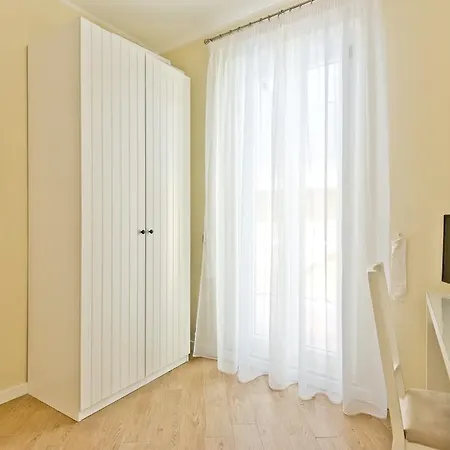 Appia's Apartment *